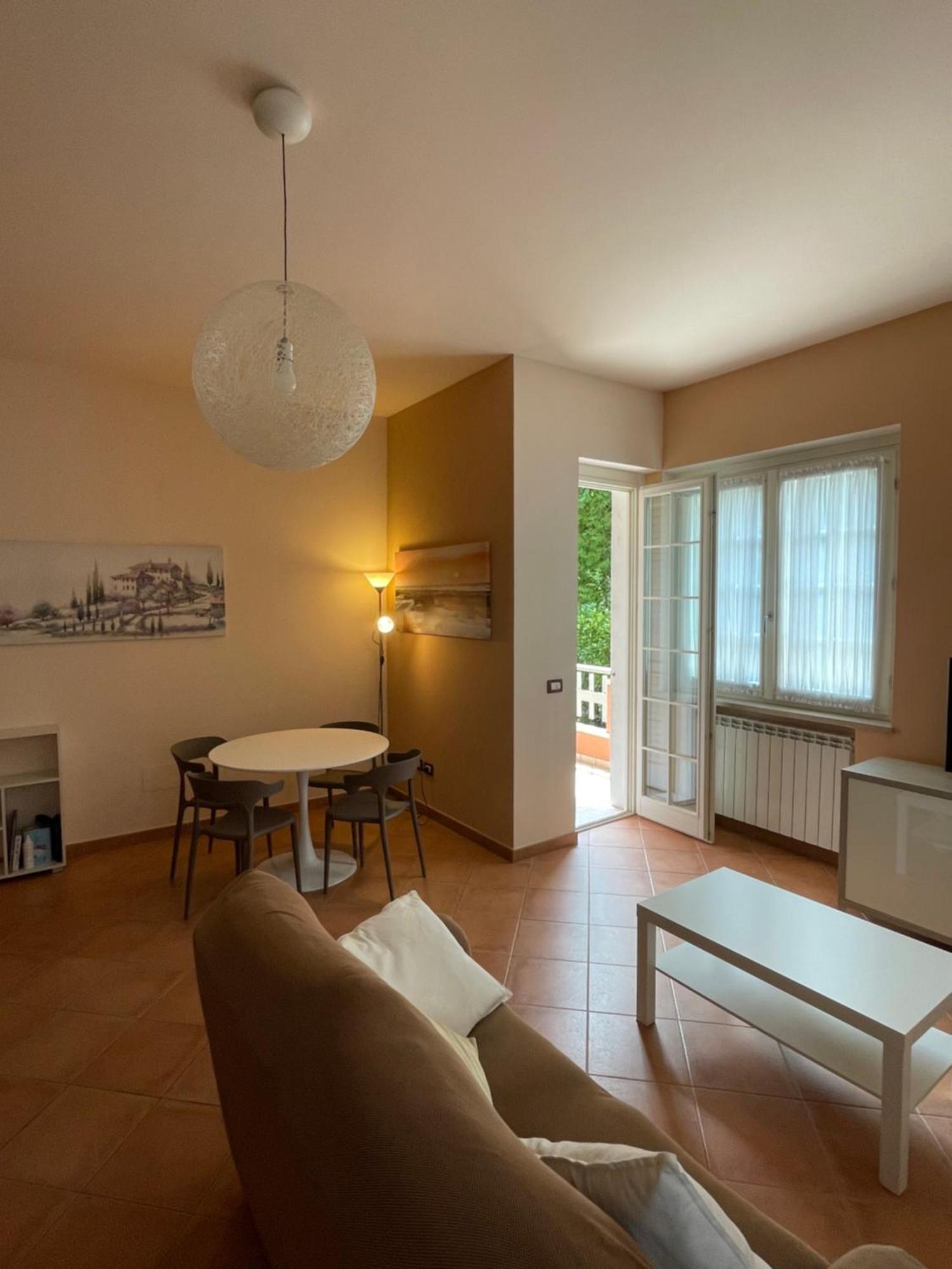 Sirmione Apartment Bagian luar foto